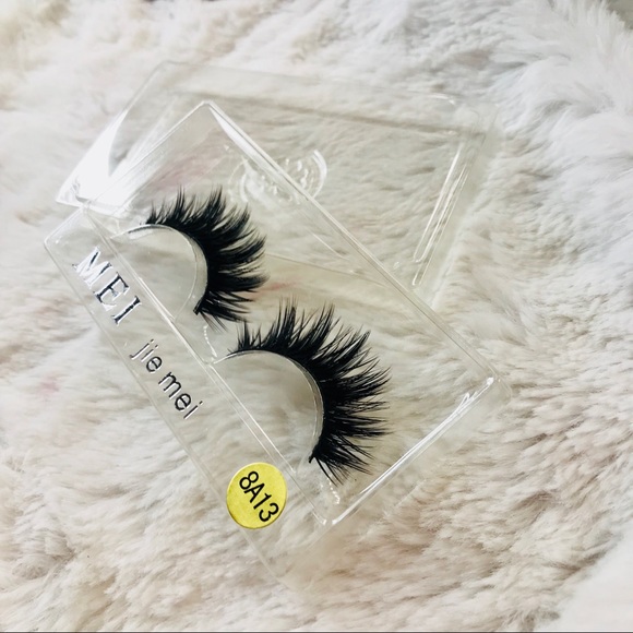 Eyelashes - Picture 3 of 7